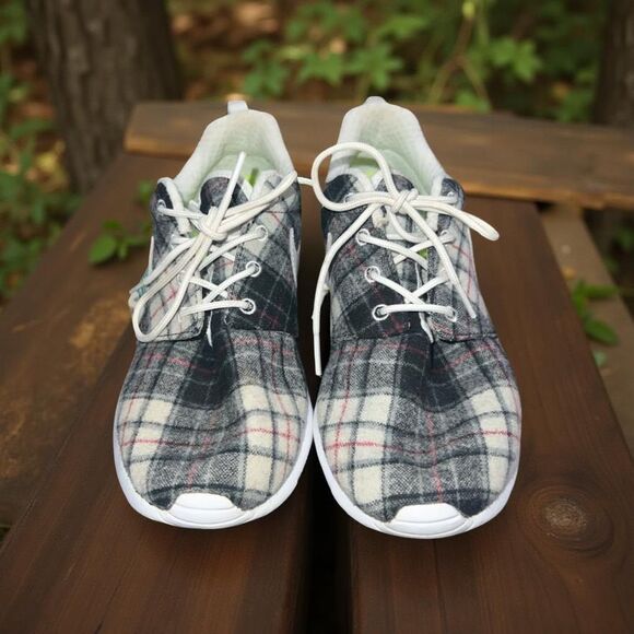 2014 Women’s Pendleton X Nikeid Roshe Run Wool Plaid Sneakers Size 8 - Picture 1 of 11